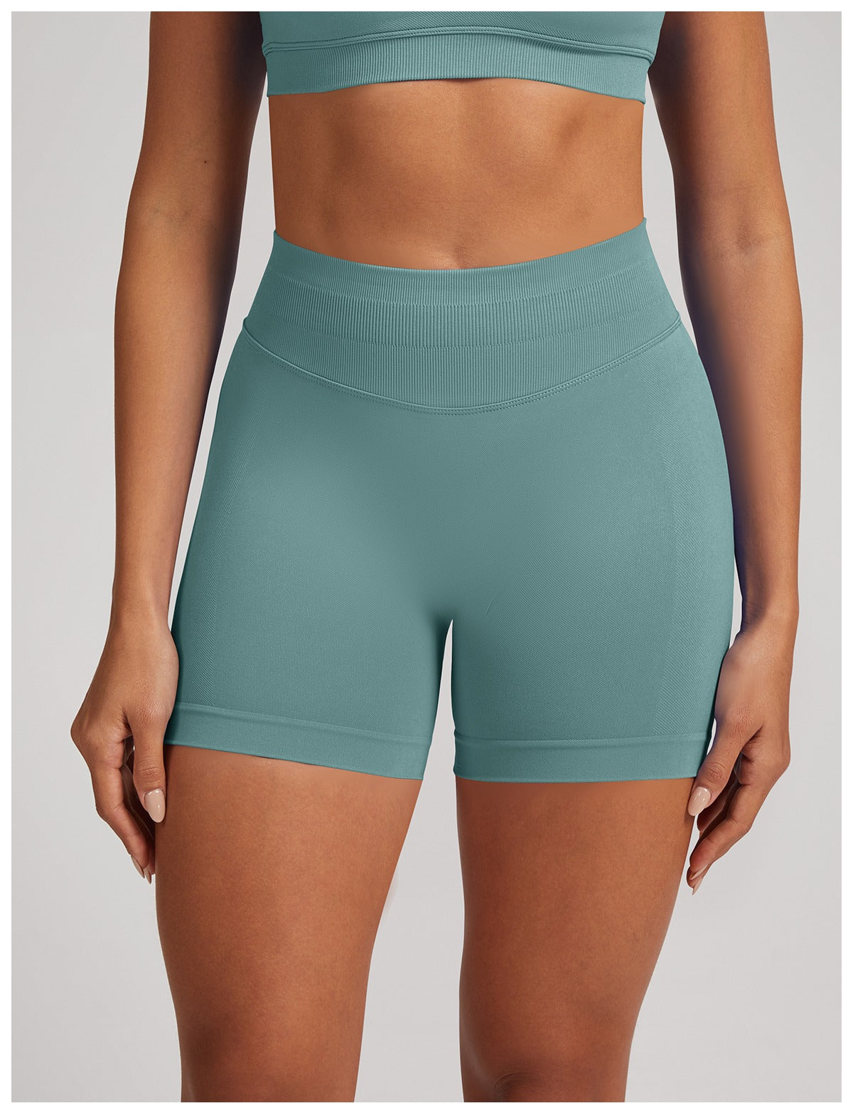 Short Sculptline™ Seconda Pelle — Salvia, indossato (2)