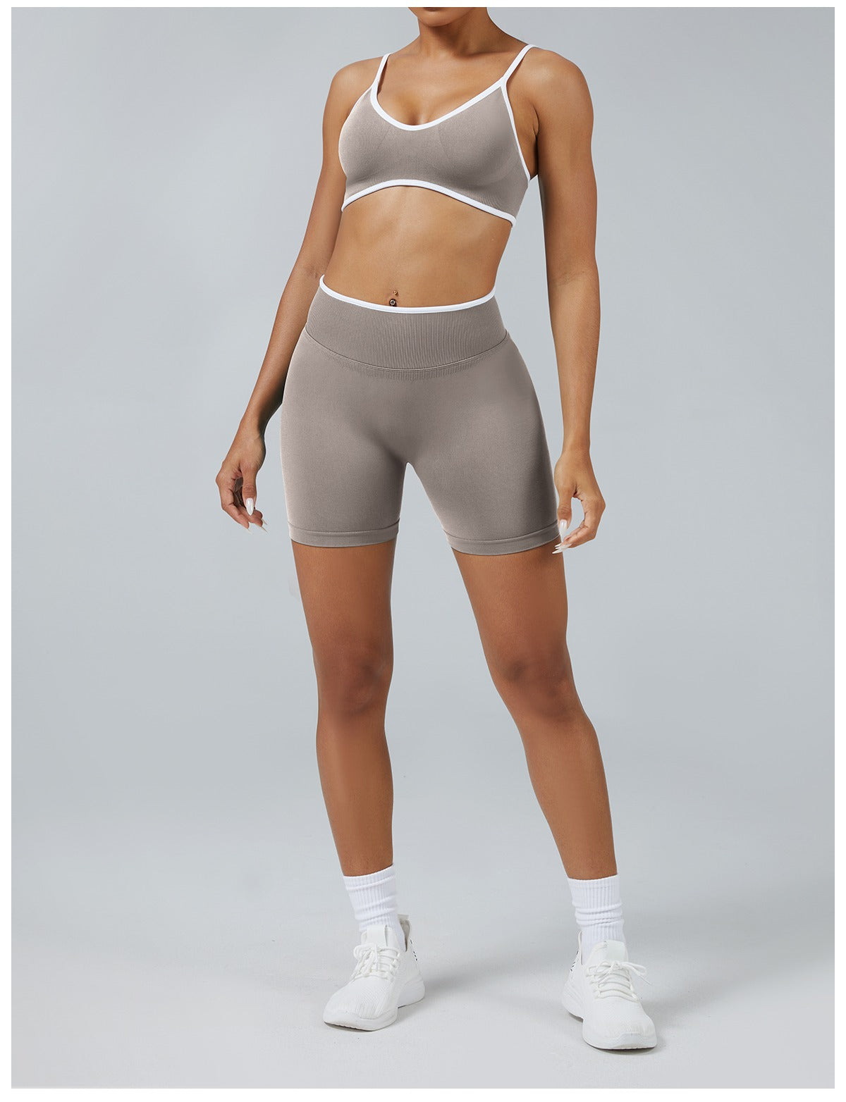 Short Line Pietra con il reggiseno, indossato (3)
