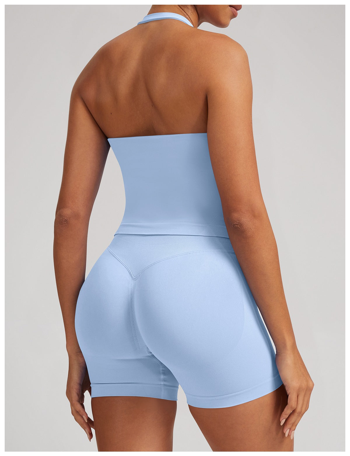 Canotta Larga Sculptline™ Seconda Pelle — Azzurro Ghiaccio, indossato (2)