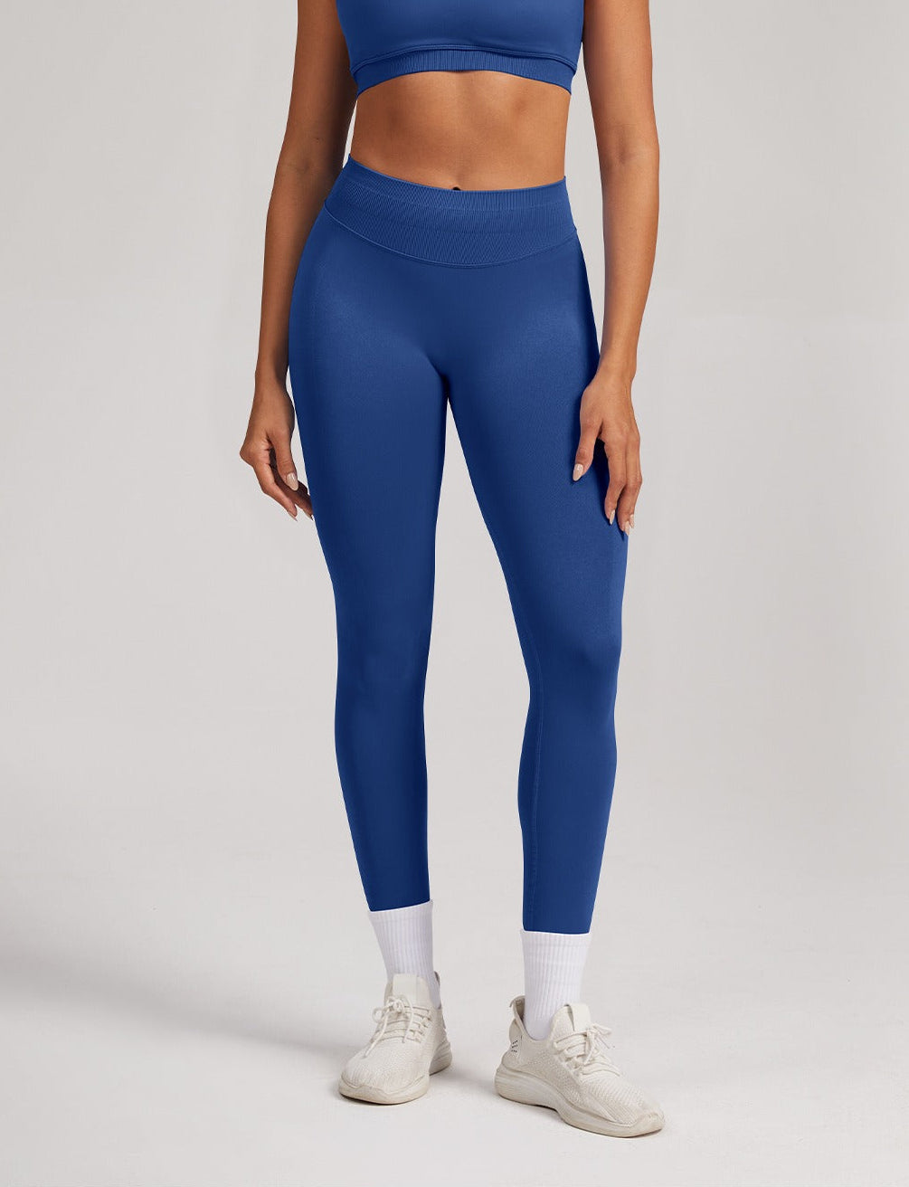 Leggings Sculptline™ Seconda Pelle — Blu Profondo, indossato (2)