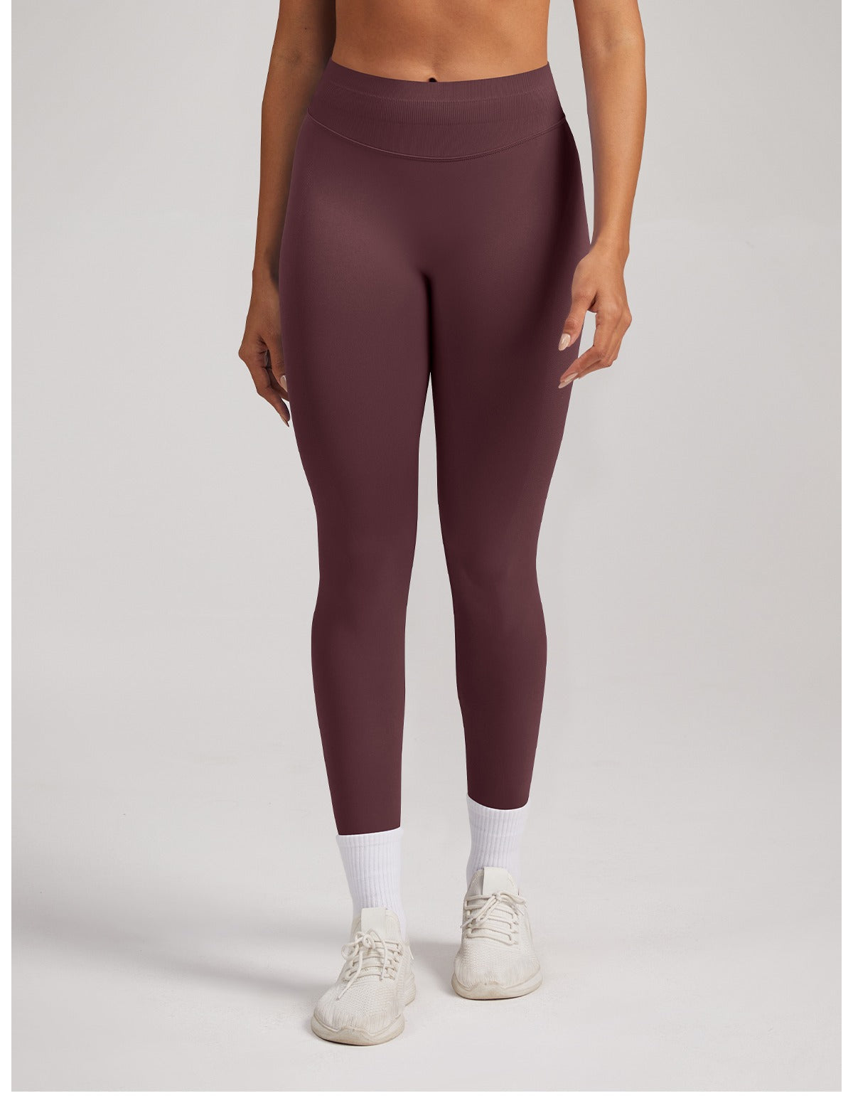 Leggings Sculptline™ Seconda Pelle — Caffè Scuro, indossato (1)