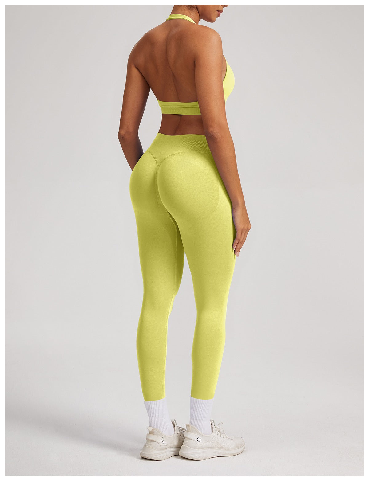 Leggings Sculptline™ Seconda Pelle — Giallo Pulcino, indossato (2)