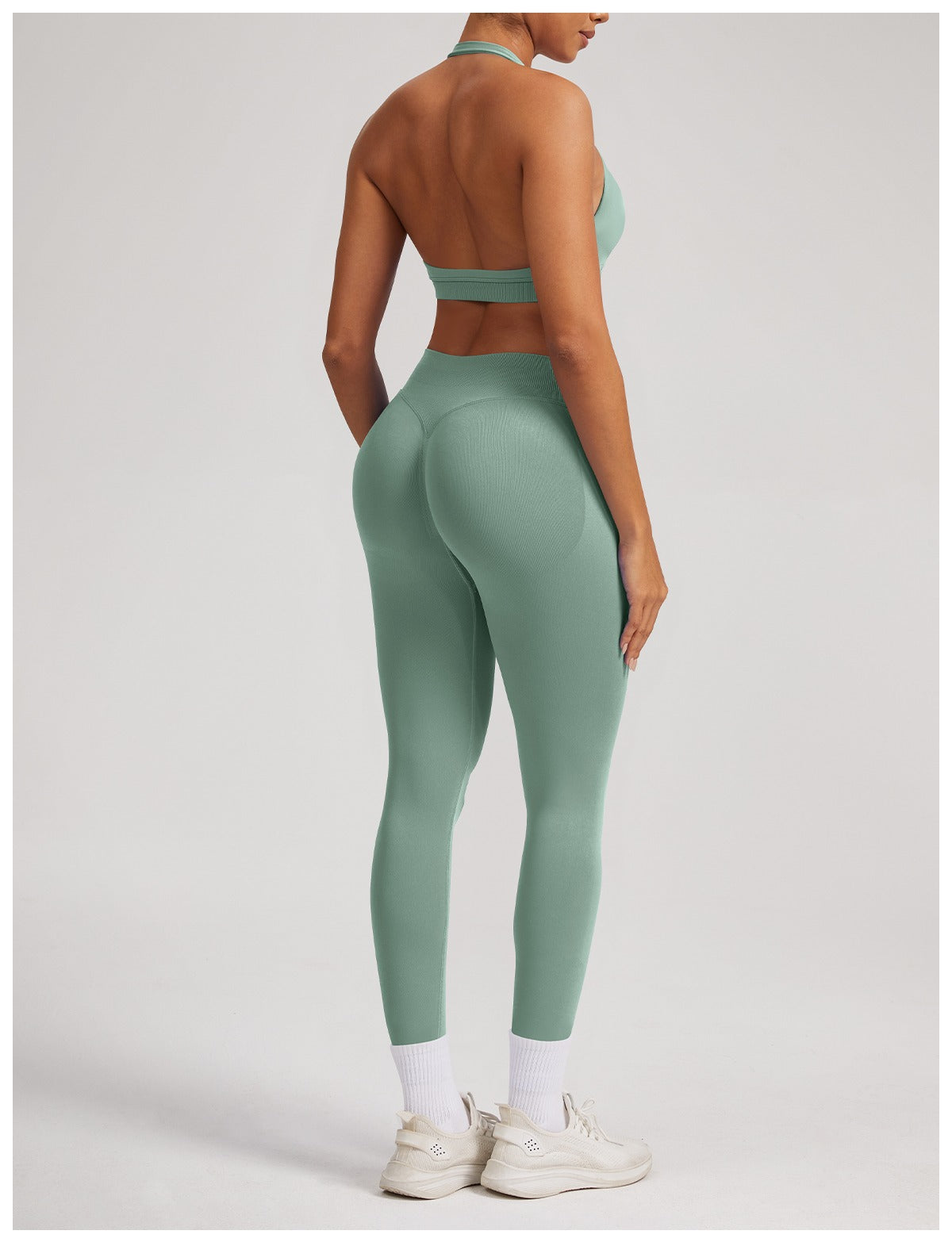 Leggings Sculptline™ Seconda Pelle — Verde Palma, indossato (2)