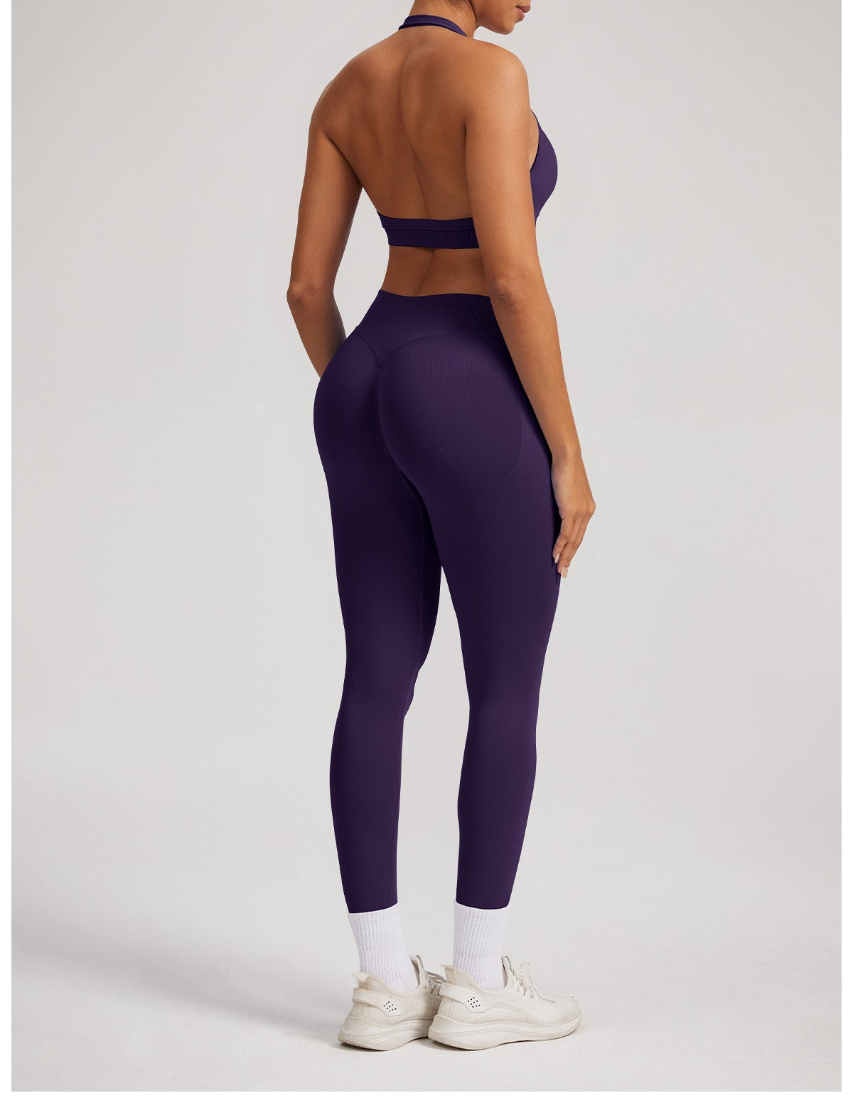 Leggings Sculptline™ Seconda Pelle — Viola Uva, indossato (1)