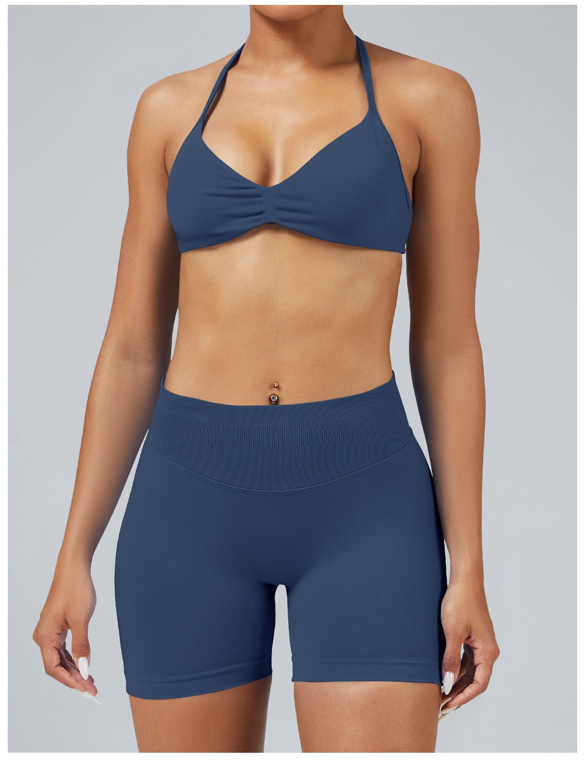 Short Sculptline™ Seconda Pelle — Blu Inchiostro, indossato (3)