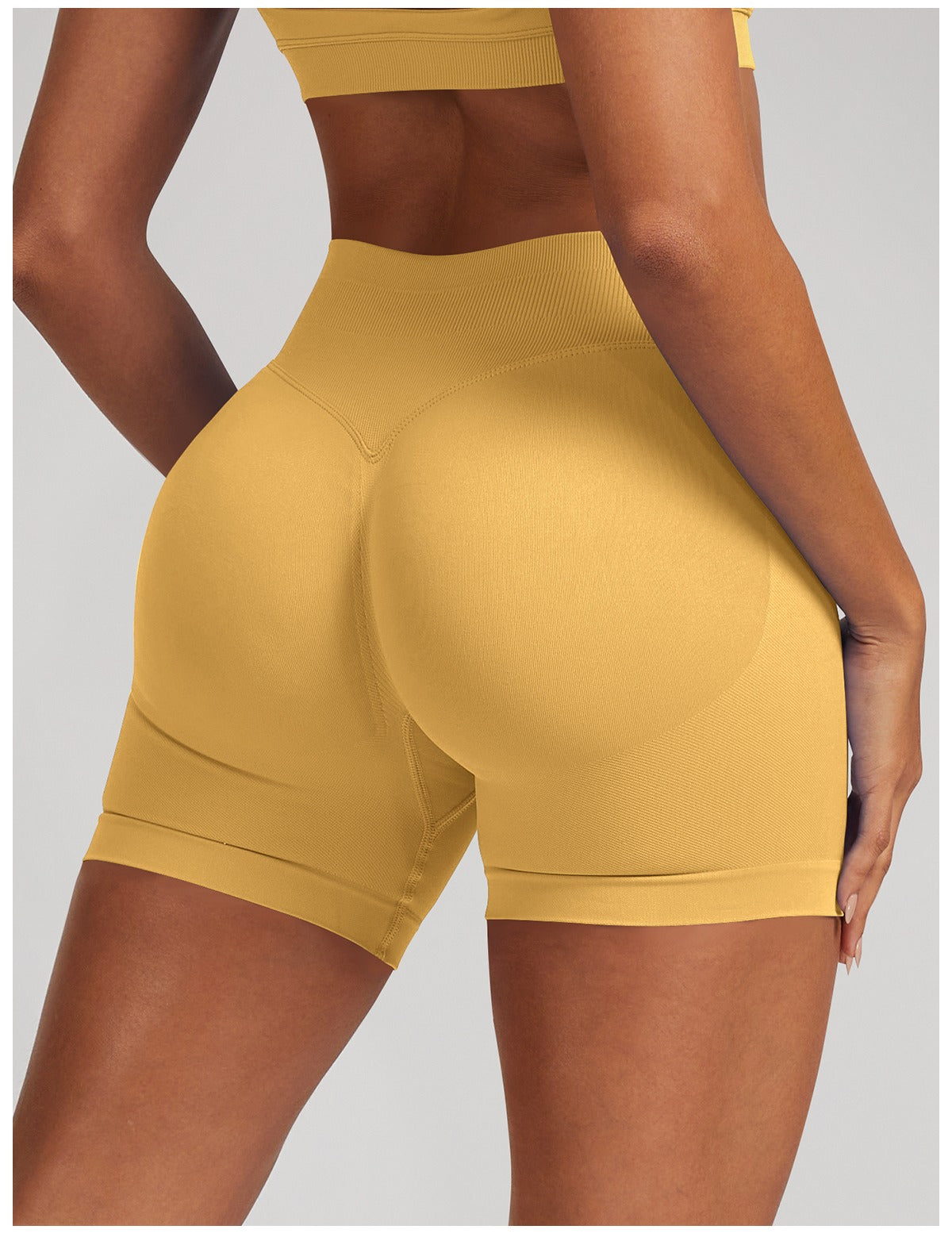 Short Sculptline™ Seconda Pelle — Giallo, indossato (3)
