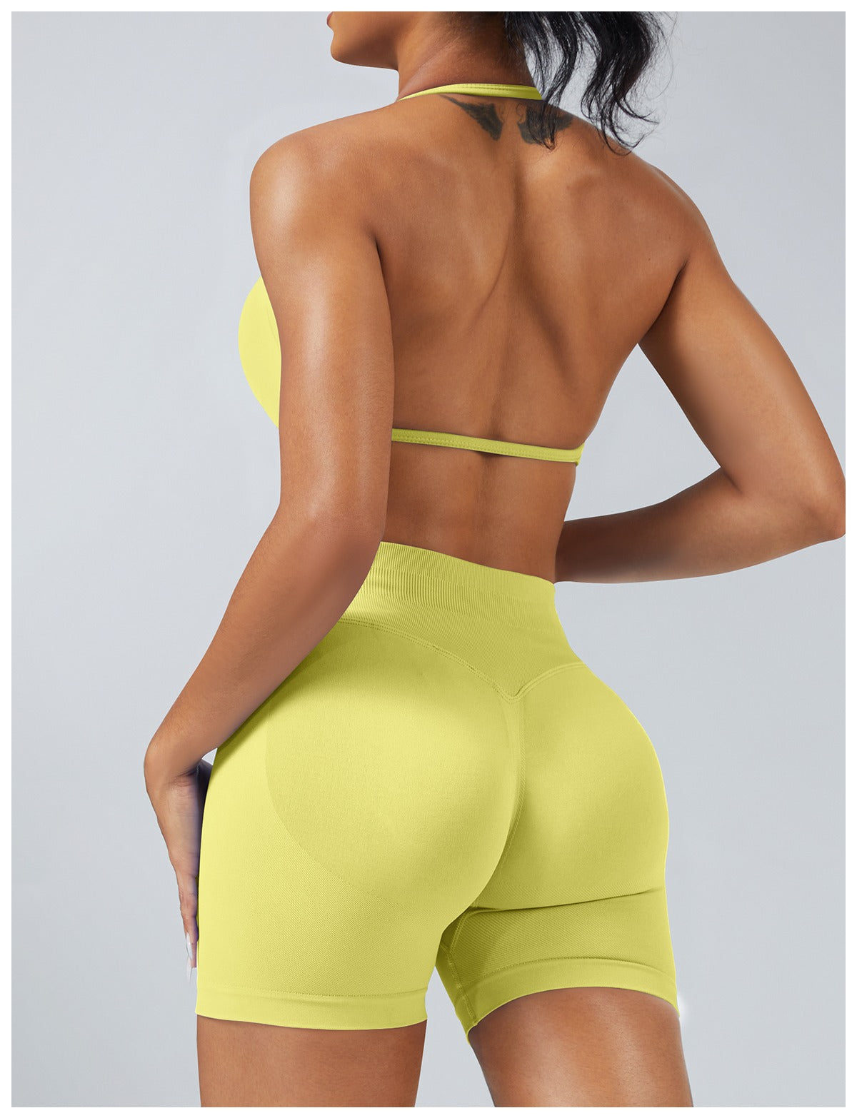 Short Sculptline™ Seconda Pelle — Giallo Pulcino, indossato (2)
