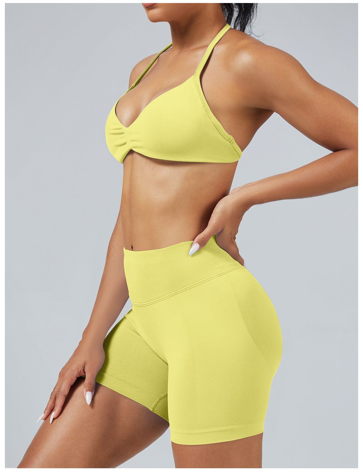 Short Sculptline™ Seconda Pelle — Giallo Pulcino, indossato (3)
