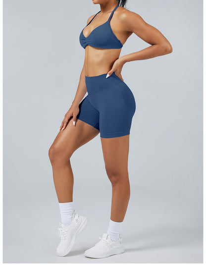 Short Sculptline™ Seconda Pelle — Grigio Blu, indossato (1)