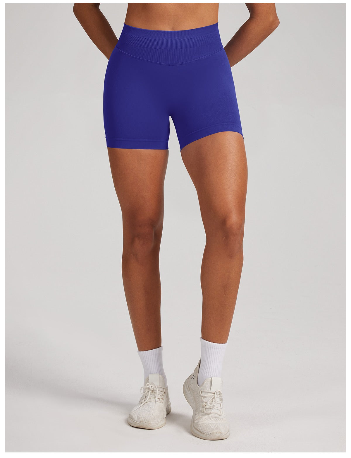 Short Sculptline™ Seconda Pelle — Indaco, indossato (3)