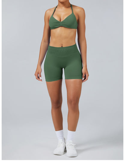 Short Sculptline™ Seconda Pelle — Pistacchio, indossato (1)