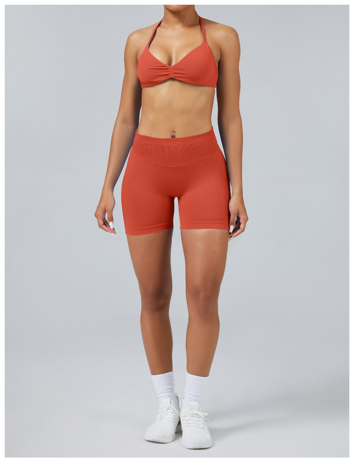 Short Sculptline™ Seconda Pelle — Rosso Peperoncino, indossato (2)