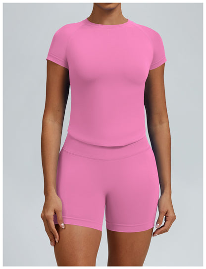 T-shirt Sculptline™ Seconda Pelle — Rosa Fiore, indossato (2)