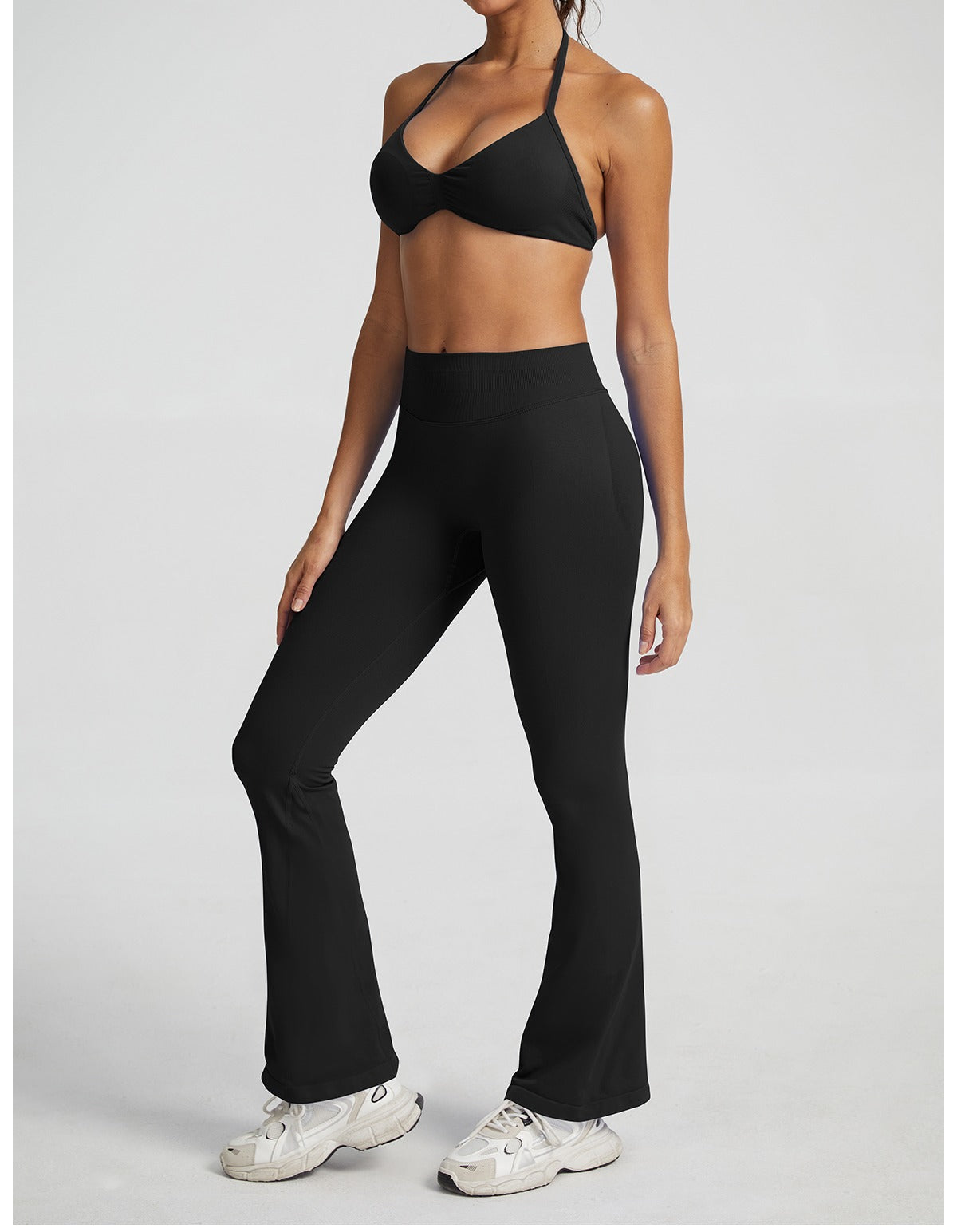 Pantalone a Zampa Sculptline™ Seconda Pelle — Nero, indossato (1)