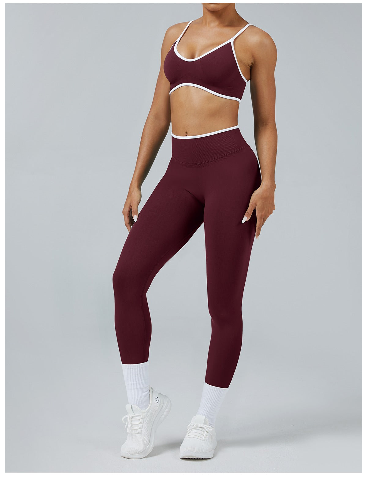 Leggings Line Castagna con il reggiseno, indossato (3)