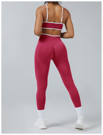 Leggings Line Lampone con il reggiseno, indossato (2)