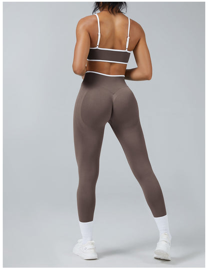 Leggings Line Moka con il reggiseno, indossato (3)