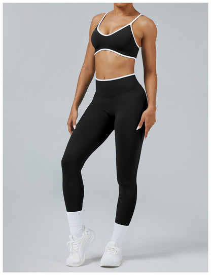 Leggings Line Nero con il reggiseno, indossato (2)