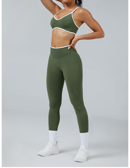 Leggings Line Verde Militare con il reggiseno, indossato (1)