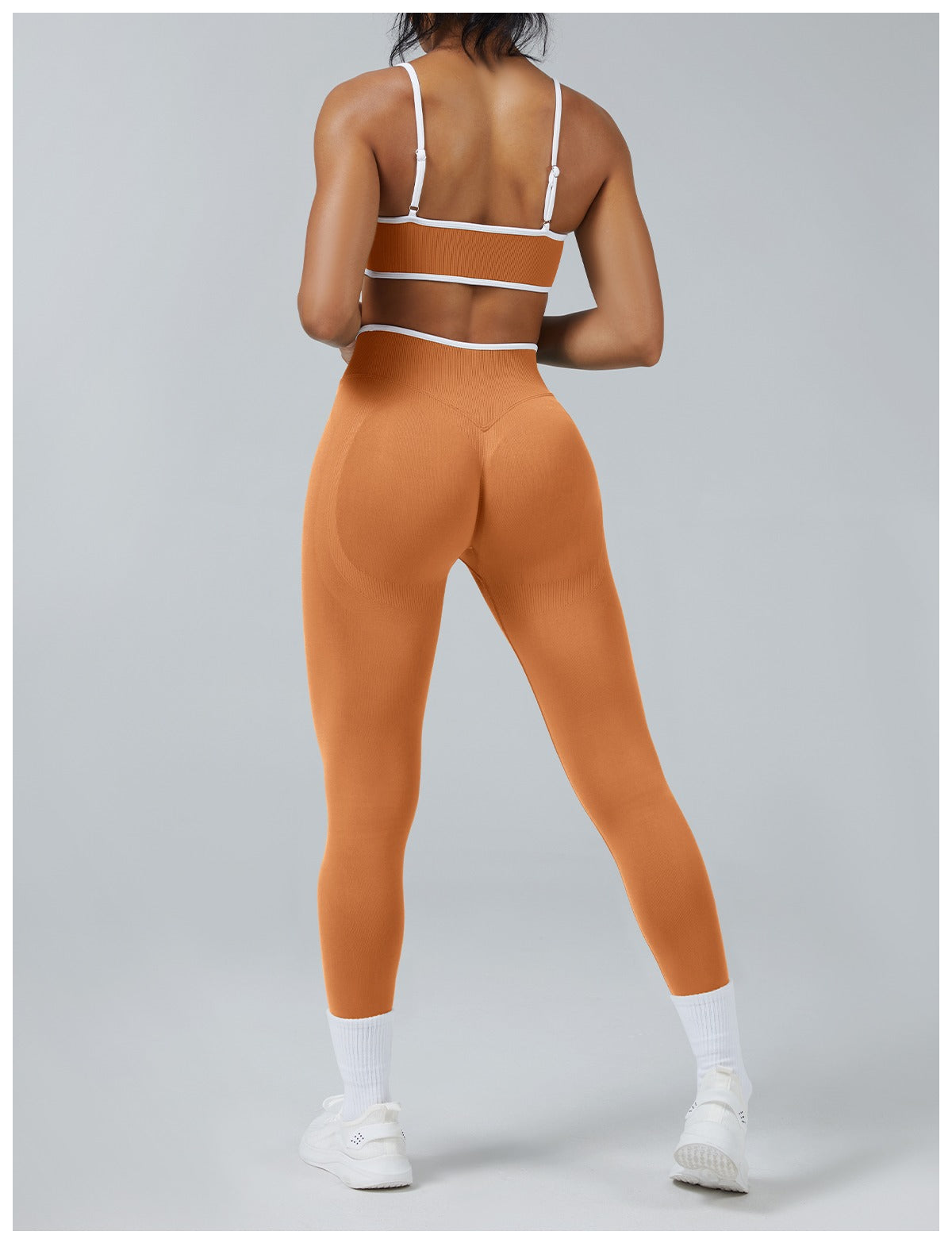 Leggings Line Zucca con il reggiseno, indossato (2)
