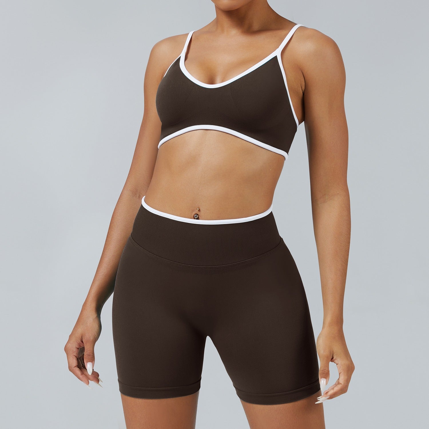 Short Line Caffè, indossato con il reggiseno