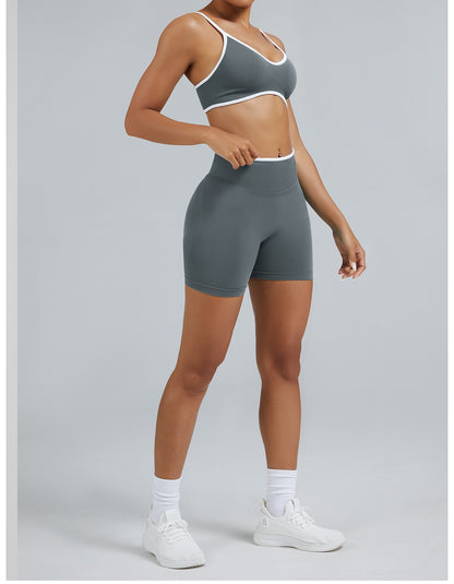 Short Line Grigio Grafite con il reggiseno, indossato (1)