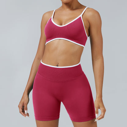 Short Line Lampone, indossato con il reggiseno