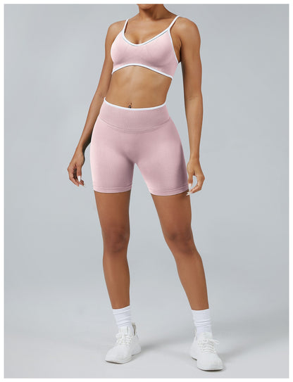 Short Line Rosa con il reggiseno, indossato (2)
