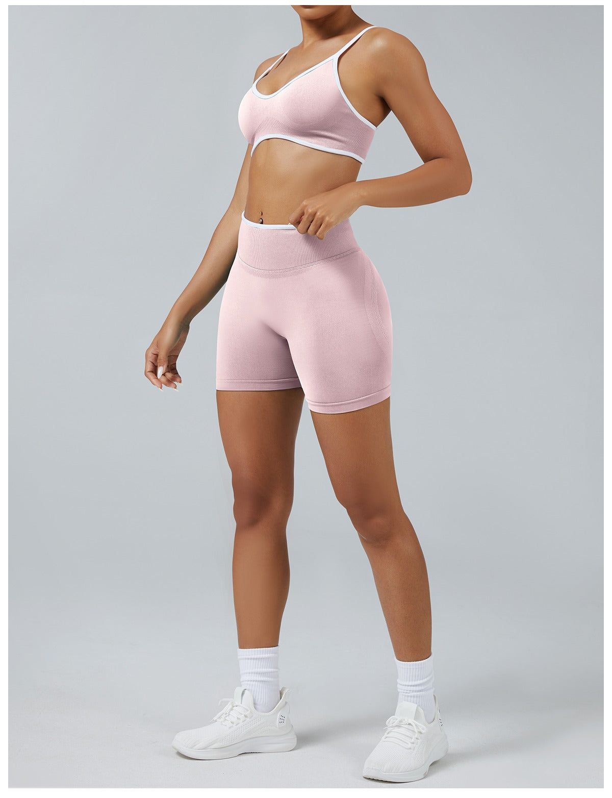 Short Line Rosa con il reggiseno, indossato (3)