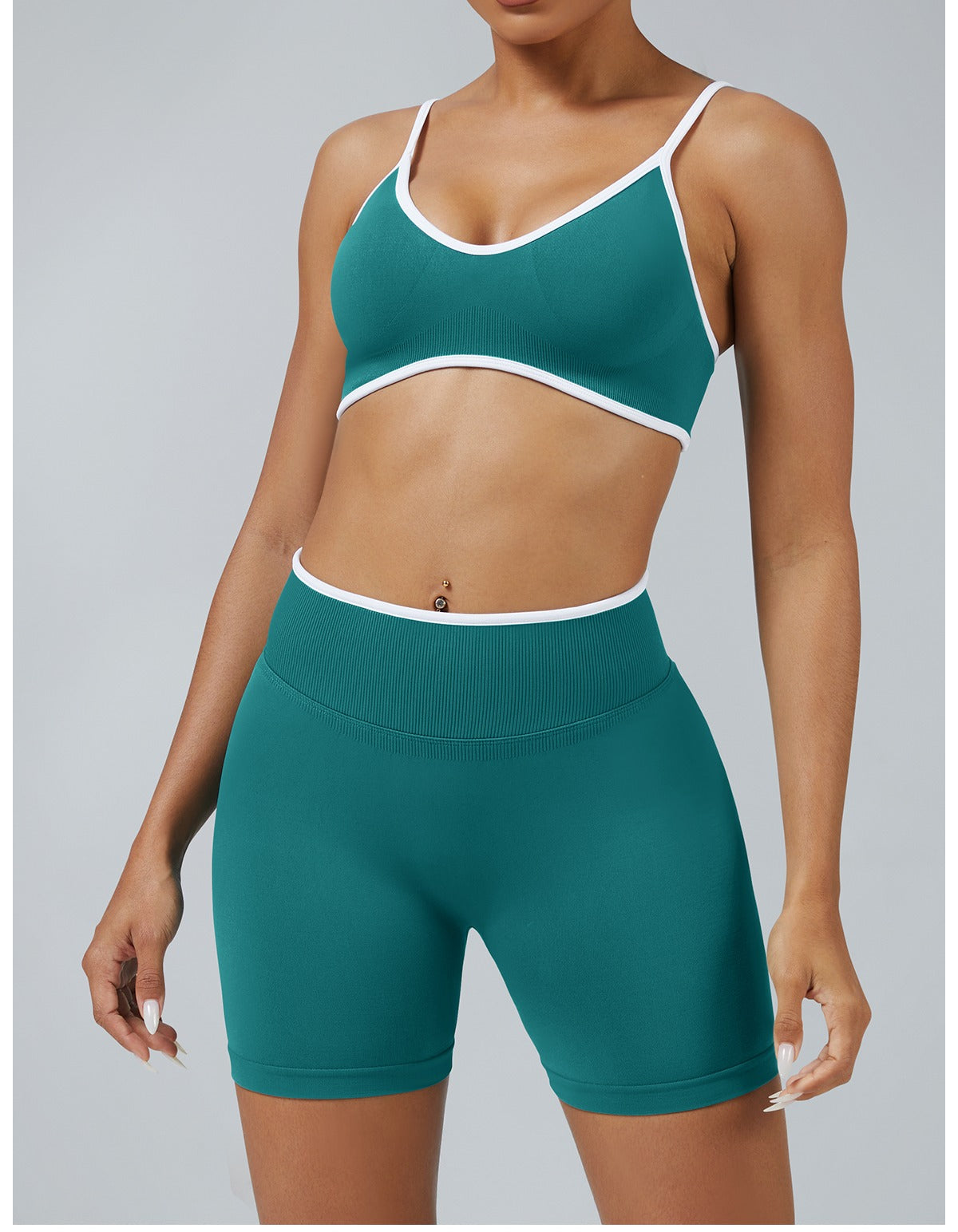 Short Line Verde Acqua con il reggiseno, indossato (1)
