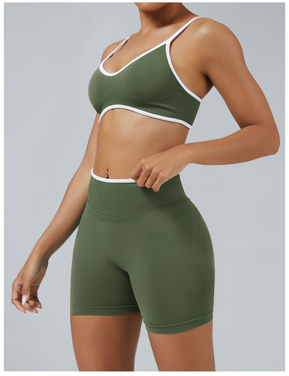 Short Line Verde Militare con il reggiseno, indossato (3)