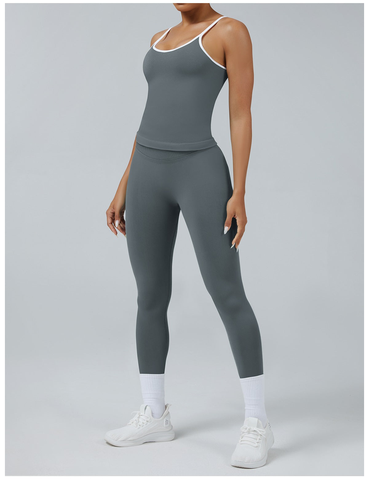 Leggings Line Grigio Grafite con la canotta, indossato (3)