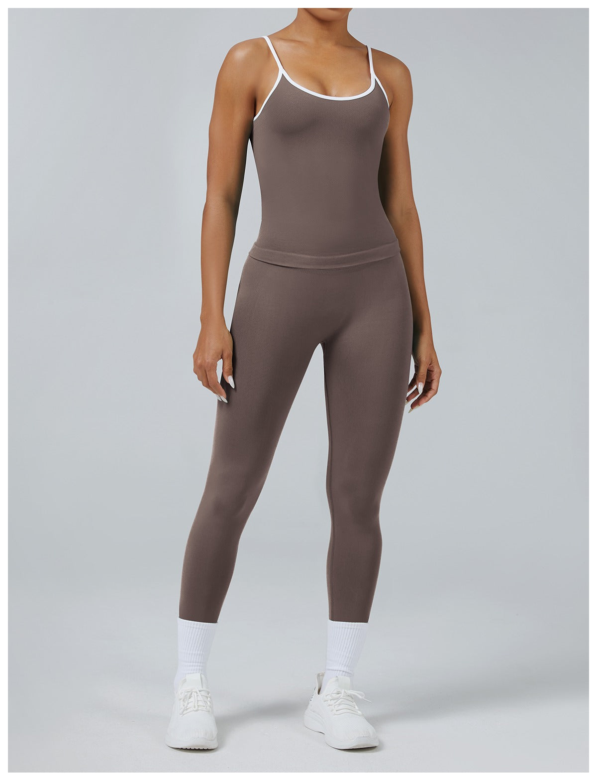 Leggings Line Moka con la canotta, indossato (2)