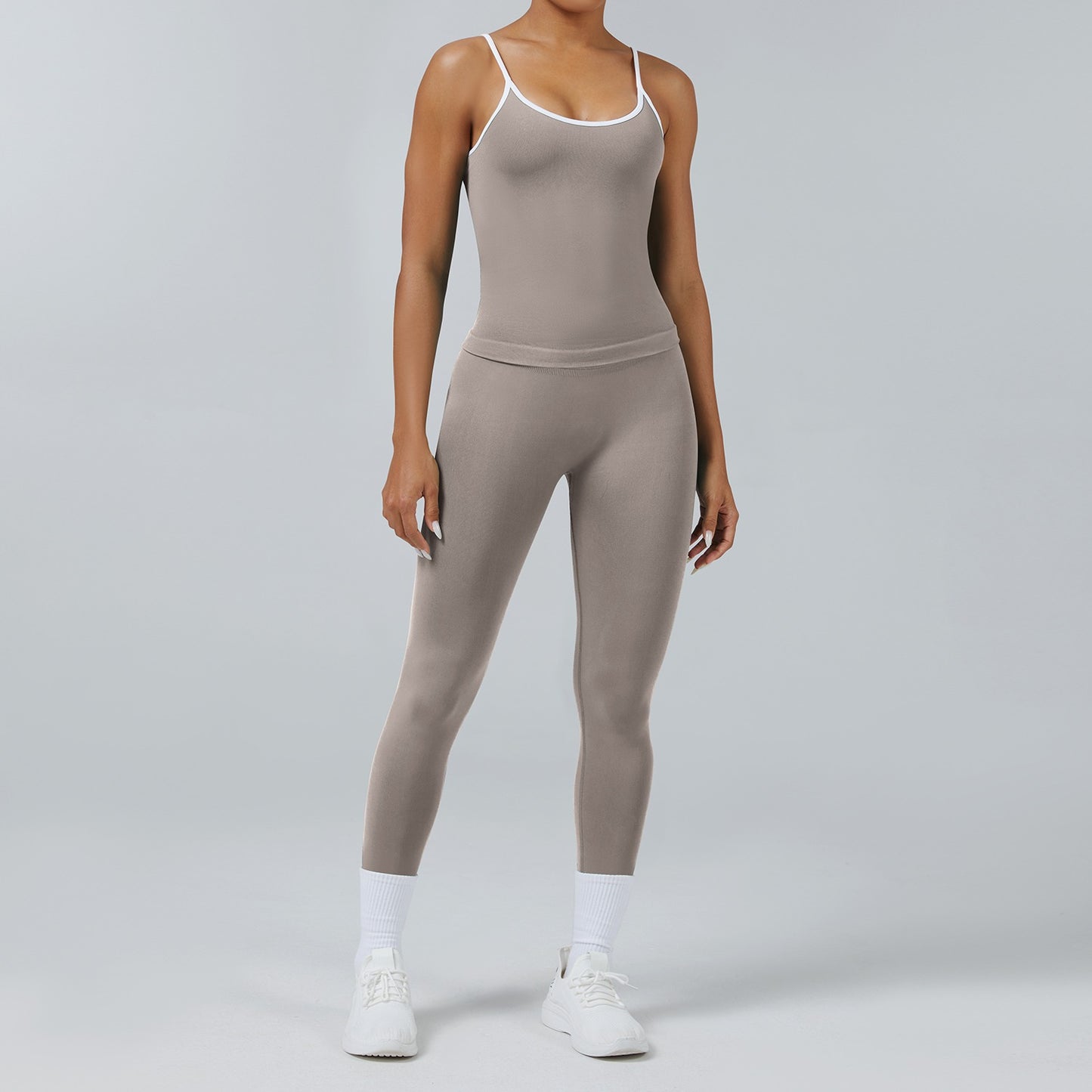 Leggings Line Pietra, indossato con la canotta