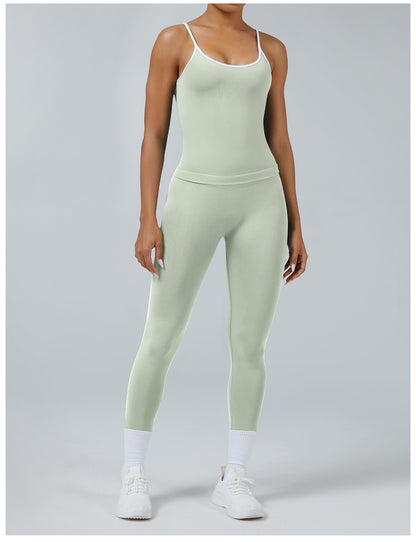 Leggings Line Pistacchio con la canotta, indossato (3)