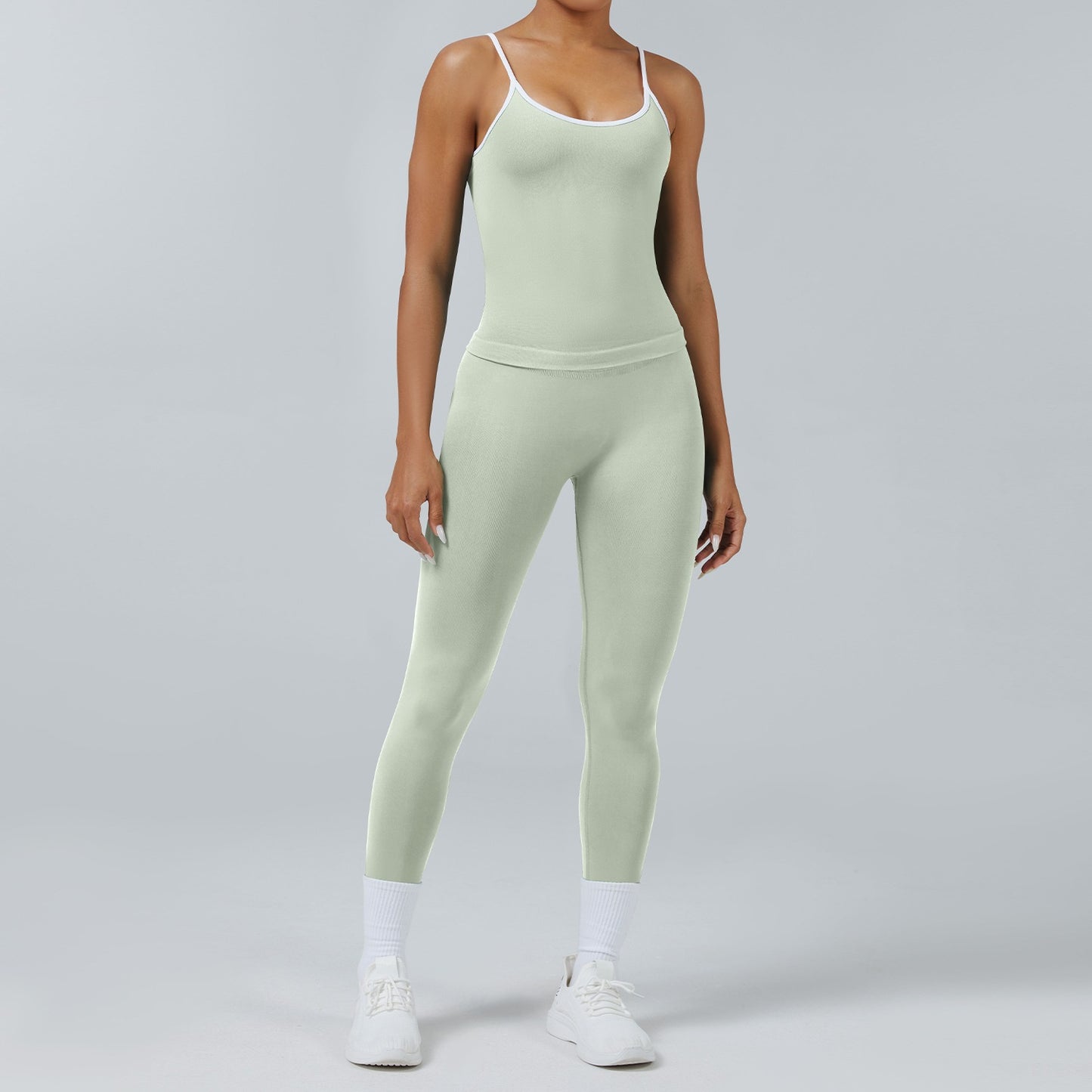 Leggings Line Pistacchio, indossato con la canotta