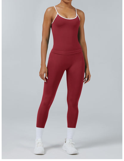 Leggings Line Rosso Ciliegia con la canotta, indossato (1)