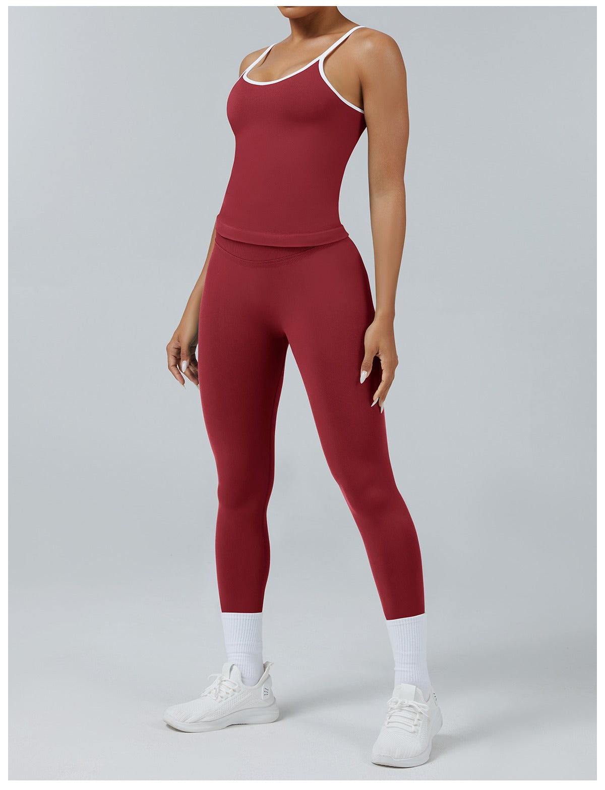 Leggings Line Rosso Ciliegia con la canotta, indossato (3)
