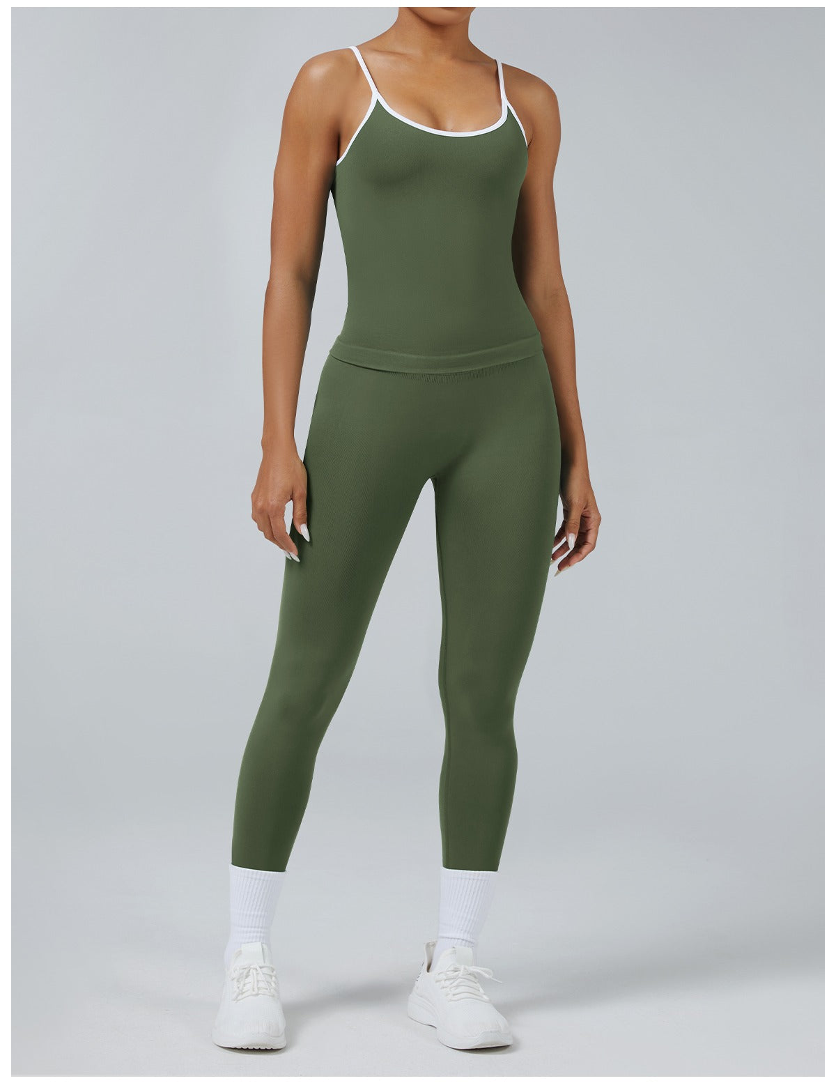 Leggings Line Verde Militare con la canotta, indossato (3)