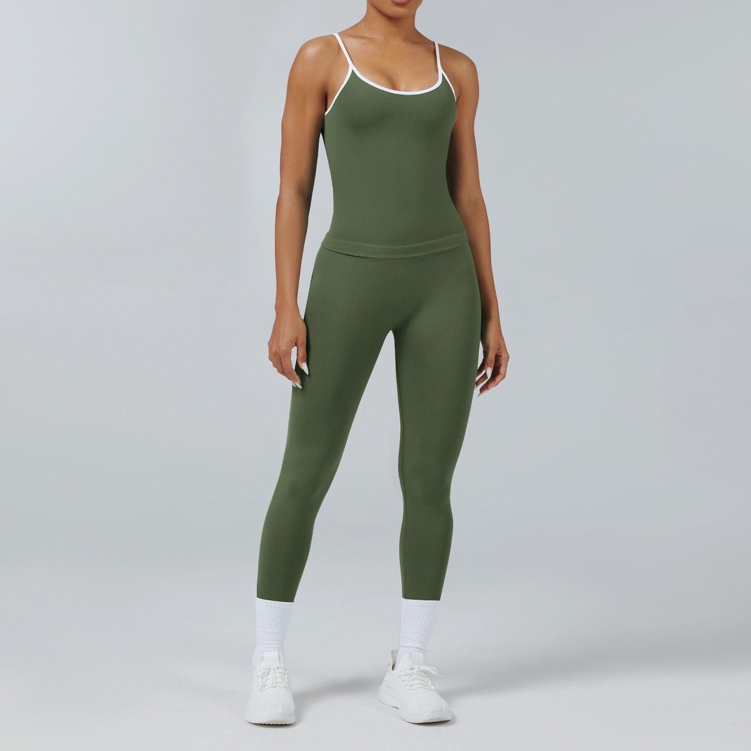Leggings Line Verde Militare, indossato con la canotta
