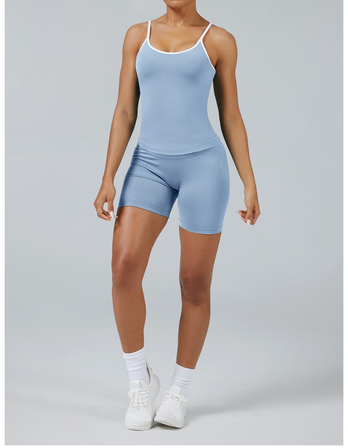 Short Line Azzurro Baby con la canotta, indossato (1)