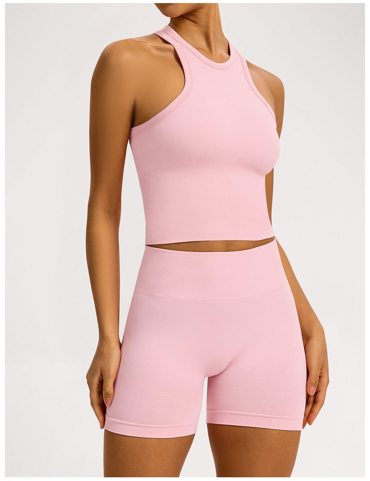 Canotta Halter Sculptline™ Costa — Rosa Pesca, indossato (3)