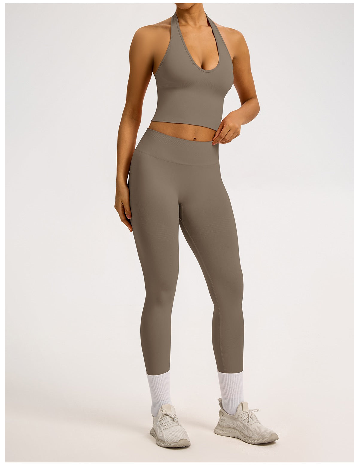 Leggings Sculptline™ Costa — Kaki, indossato (3)
