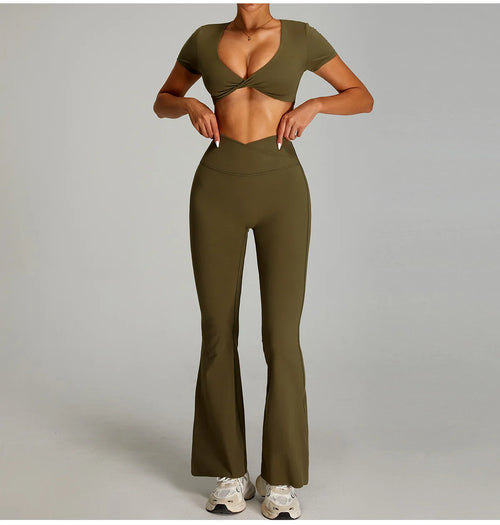 Set Due Pezzi Top con Nodo e Pantaloni Flare