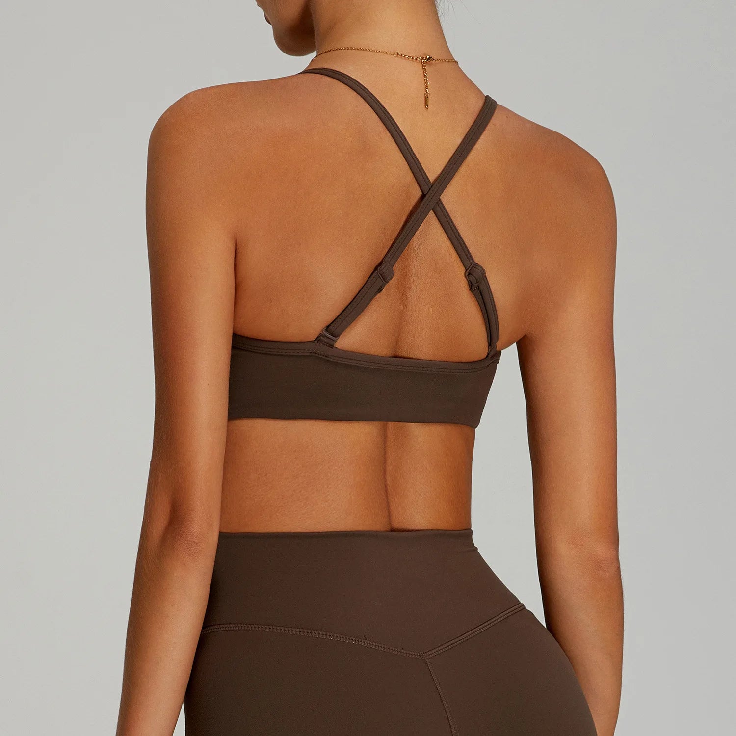 Reggiseno Sportivo con Spalline Sottili e Schiena Incrociata - Marrone Cioccolato