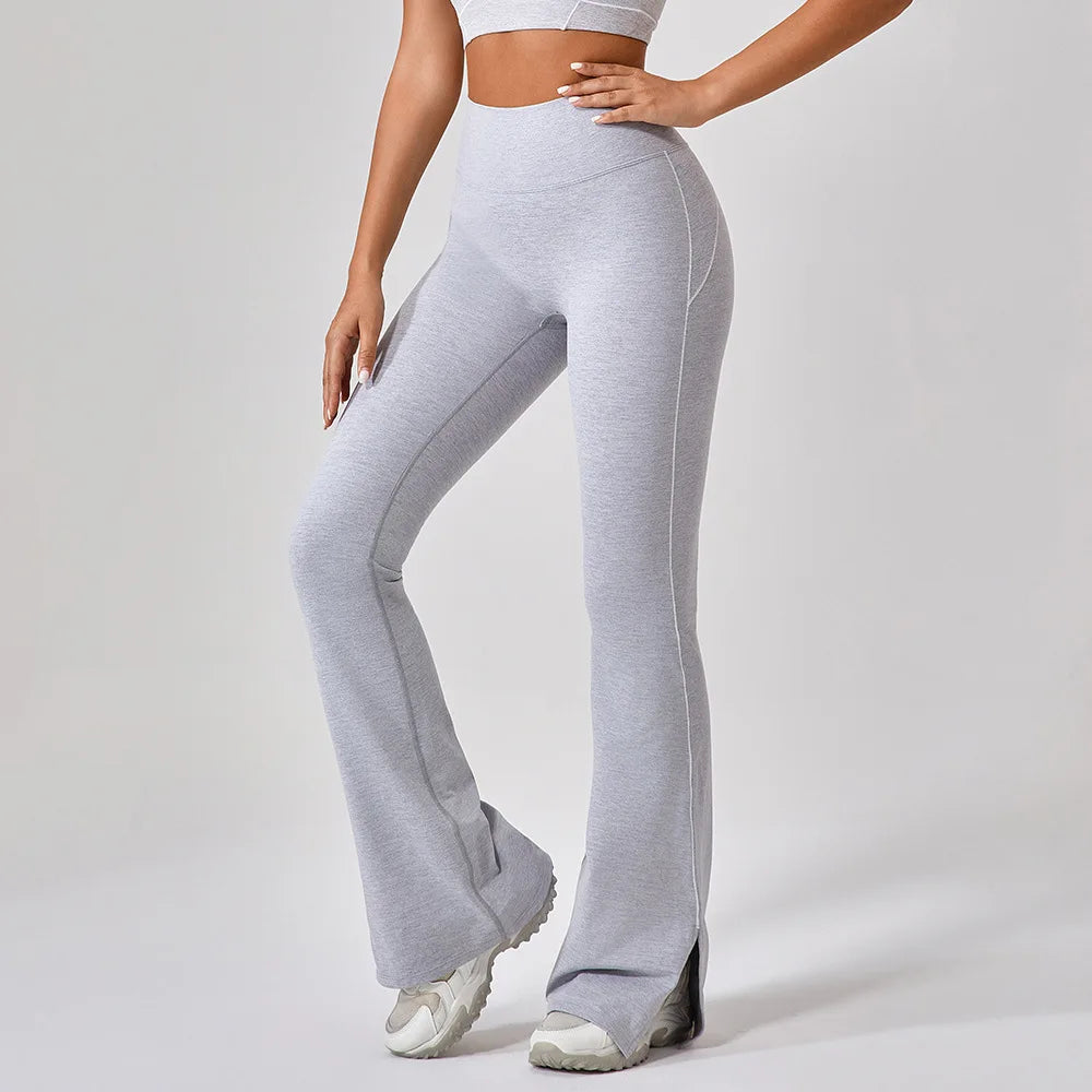 Completo Sportivo Reggiseno e Pantalone a Zampa con Cuciture a Contrasto