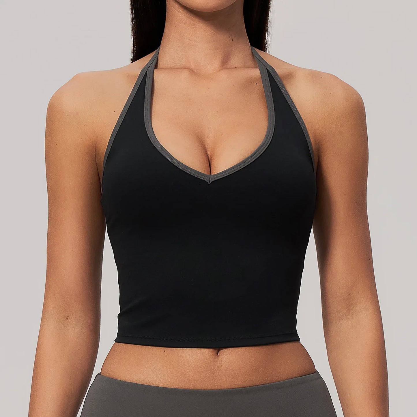 Canotta Halter Crop con Scollo a V e Bordo a Contrasto - Nero con Bordo Antracite