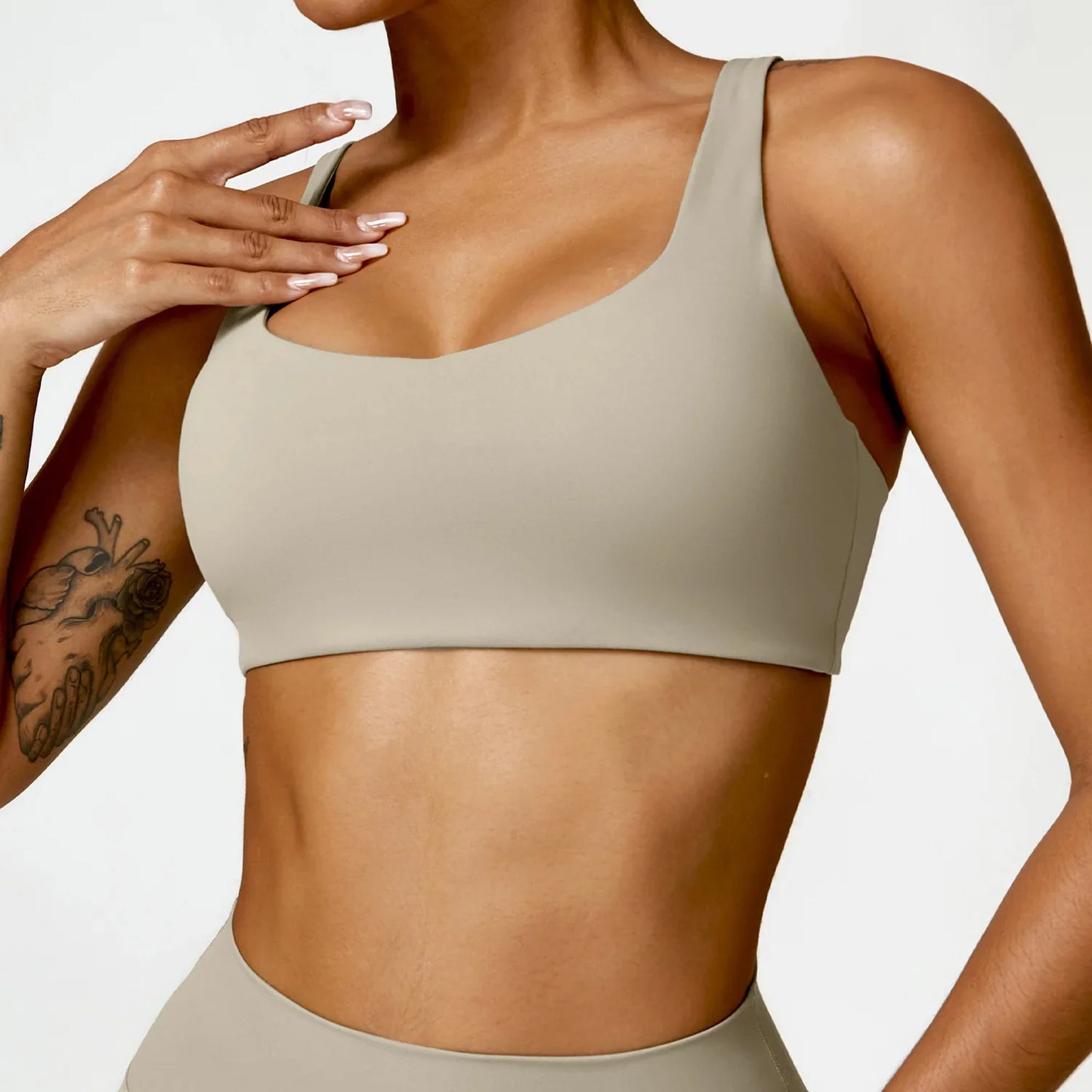 Set Sportivo Reggiseno e Short Coordinati Tortora