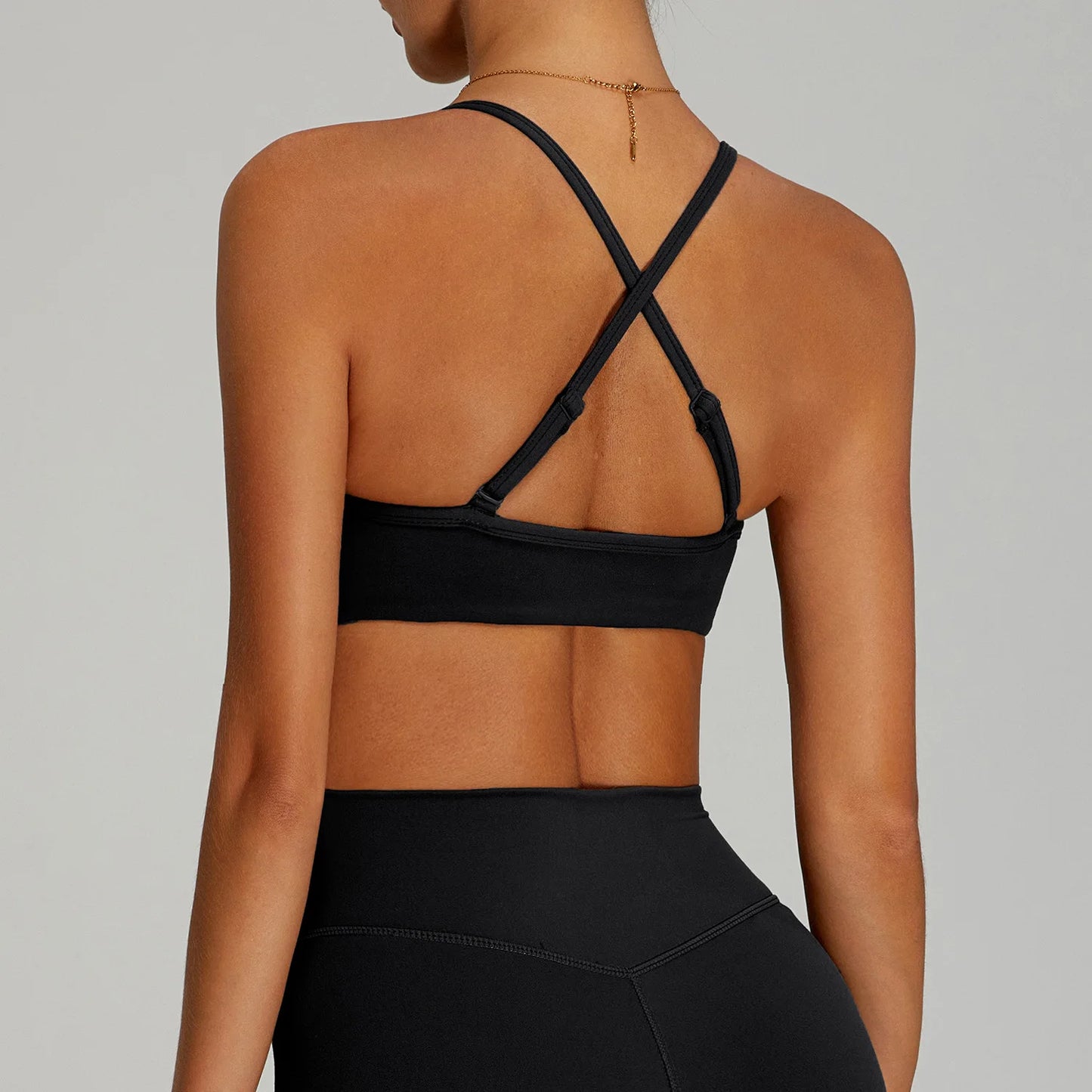 Reggiseno Sportivo con Spalline Sottili e Schiena Incrociata - Nero
