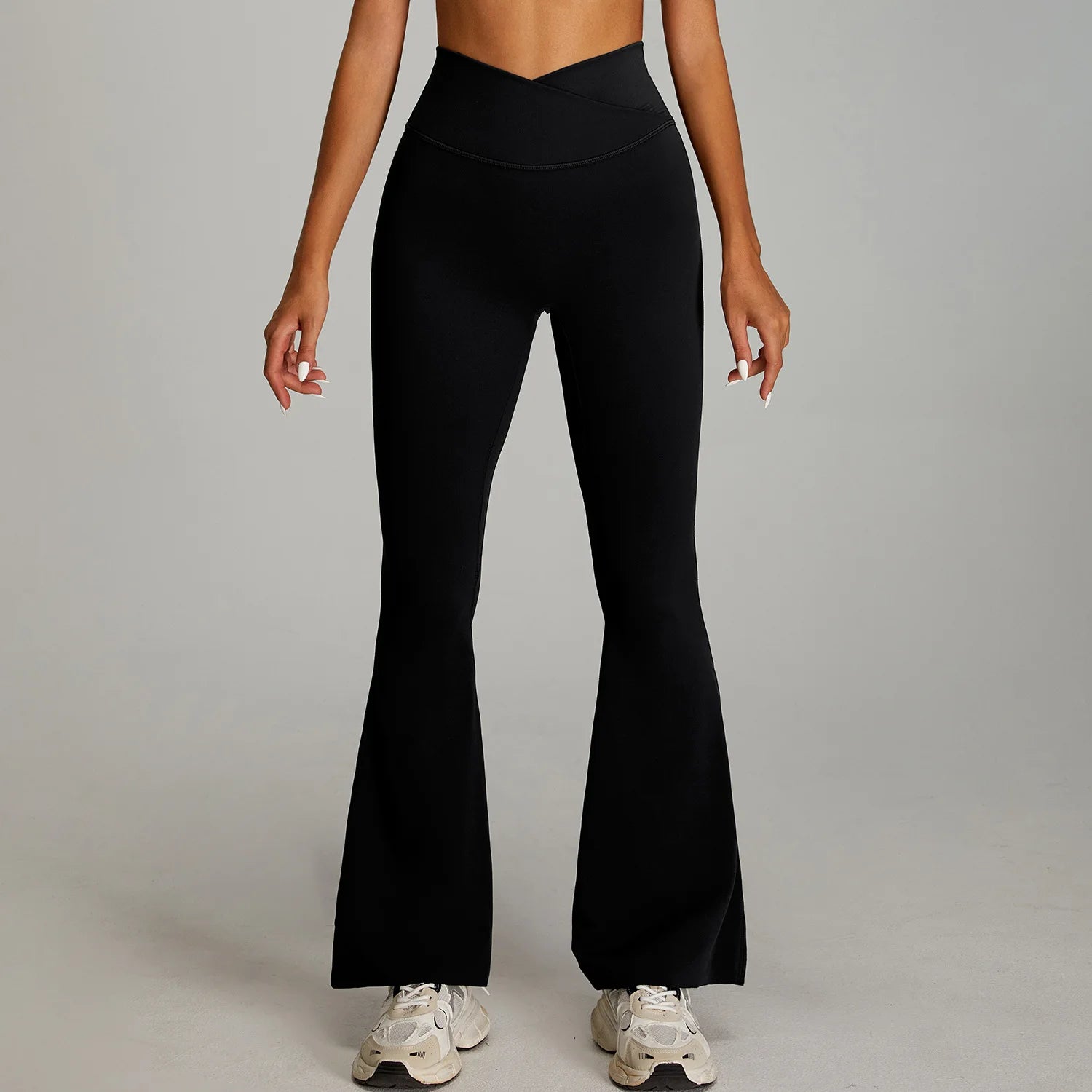 Set Due Pezzi Top con Nodo e Pantaloni Flare